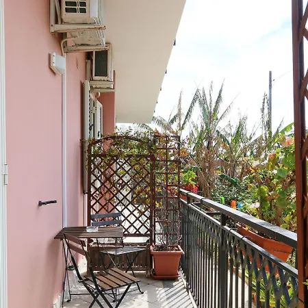 Bed & Breakfast Kosmos 3*