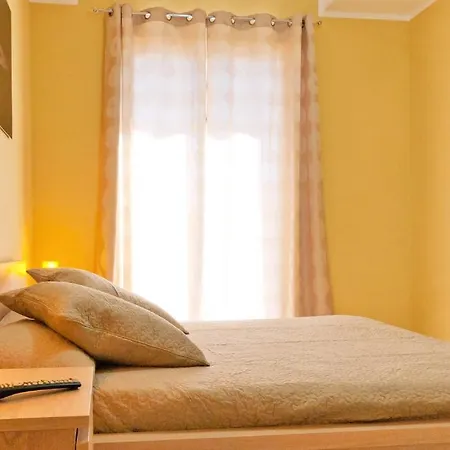 Kosmos Bed & Breakfast Syracuse